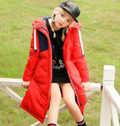 羽绒服才是冬装必备:大毛修身领羽绒服推荐(图) 羽绒服才是冬装必备:大毛修身领羽绒服推荐(图)