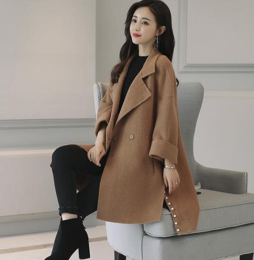 牛角扣毛呢外套的多种搭配：时尚减龄外套分享（图）