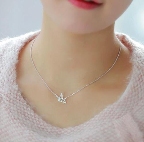 韩国微镶钻皇冠纯银戒指搭配:时尚洋气又百搭(图) 韩国微镶钻皇冠纯银戒指搭配:时尚洋气又百搭(图)