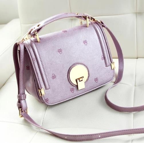 最流行拼接水钻斜挎包搭配:随性又彰显品位(图) 最流行拼接水钻斜挎包搭配:随性又彰显品位(图)