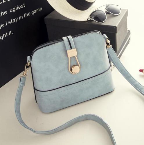 最流行拼接水钻斜挎包搭配:随性又彰显品位(图) 最流行拼接水钻斜挎包搭配:随性又彰显品位(图)