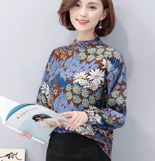 喇叭袖蕾丝衬衫凸显时尚优雅气质：增添女人味（图）