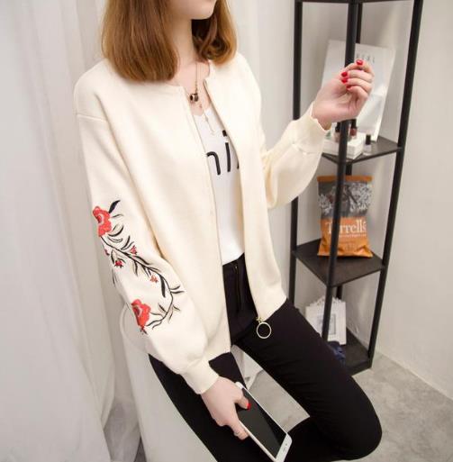 几款简约宽松针织开衫就可以提升你的时尚品味(图) 几款简约宽松针织开衫就可以提升你的时尚品味(图)