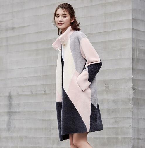 打造时尚气质的皮草拼接立领外套搭配推荐(图) 打造时尚气质的皮草拼接立领外套搭配推荐(图)