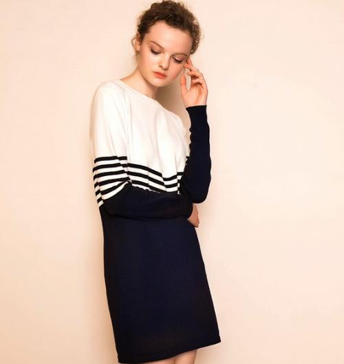 什么外套搭配蝴蝶结喇叭袖毛衣裙彰显时尚英伦风