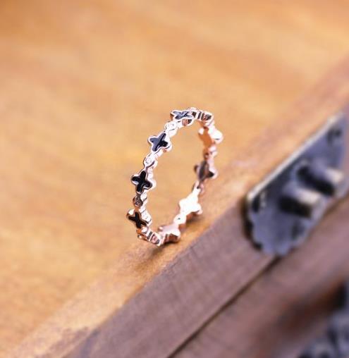 时尚气质玫瑰金戒指:这几款戒指彰显淑女风范(图) 时尚气质玫瑰金戒指:这几款戒指彰显淑女风范(图)