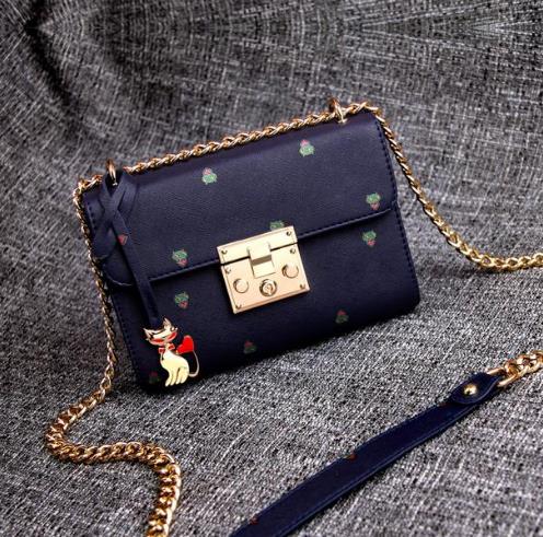 2017年新上市链条刺绣单肩小方包：简约百搭（图）