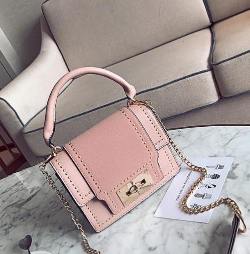 2017年新上市链条刺绣单肩小方包：简约百搭（图）