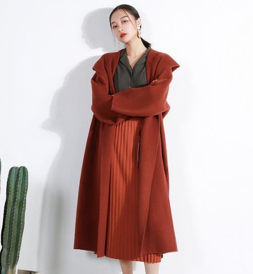 最经典的毛呢大衣款式:中长款双面呢大衣推荐(图) 最经典的毛呢大衣款式:中长款双面呢大衣推荐(图)