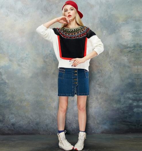 撞色V领绑带针织衫怎么搭配才能彰显个性十足(图) 撞色V领绑带针织衫怎么搭配才能彰显个性十足(图)