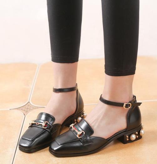 玛丽珍鞋方头奶奶鞋怎么搭配:时尚洋气又舒适(图) 玛丽珍鞋方头奶奶鞋怎么搭配:时尚洋气又舒适(图)