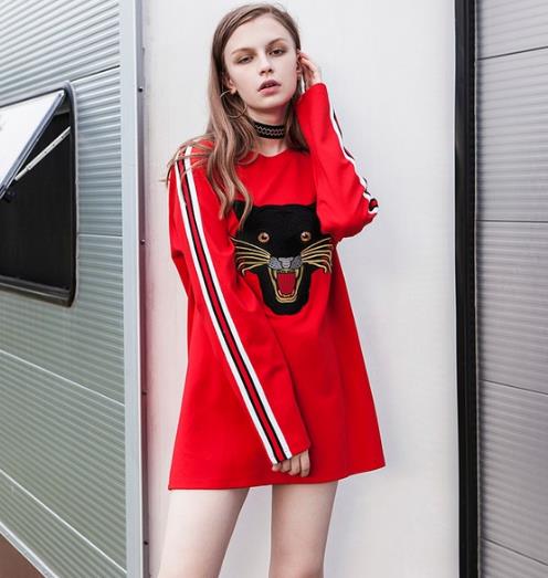 耍酷必备宽松刺绣连帽卫衣：休闲时尚卫衣推荐（图）