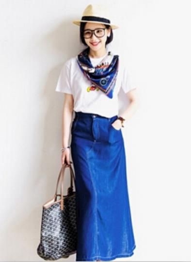 丝巾搭配t恤尽显时髦感：彰显生活品质（图）