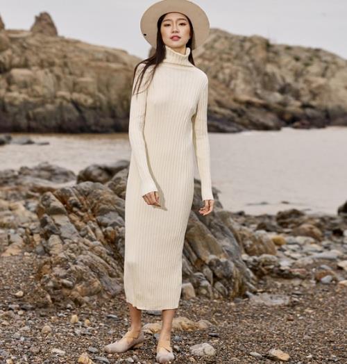 秋冬必备内搭针织裙:灯笼袖翻领针织裙推荐(图) 秋冬必备内搭针织裙:灯笼袖翻领针织裙推荐(图)