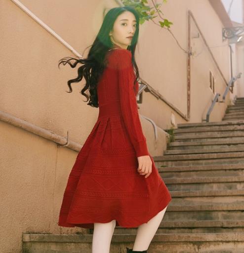 秋冬必备内搭针织裙:灯笼袖翻领针织裙推荐(图) 秋冬必备内搭针织裙:灯笼袖翻领针织裙推荐(图)