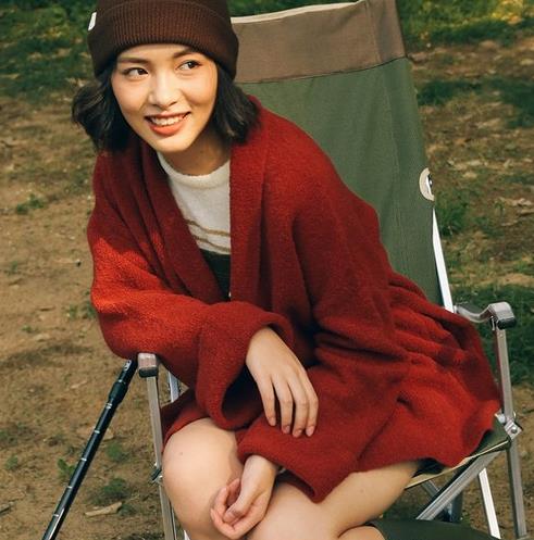 秋冬季节有这几款中长款马海毛开衫才足够温暖(图) 秋冬季节有这几款中长款马海毛开衫才足够温暖(图)