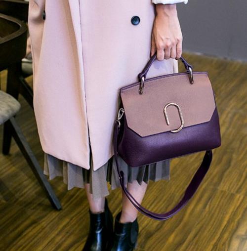 彰显小女人魅力的几款链条锁扣小方包搭配推荐（图）