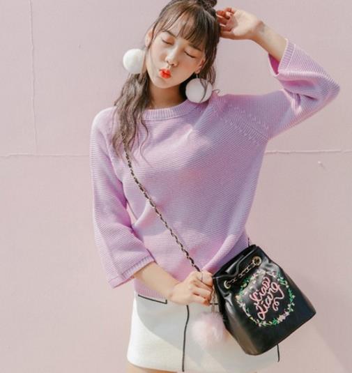 彰显小女人魅力的几款链条锁扣小方包搭配推荐（图）