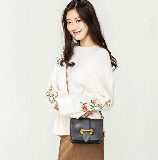 内搭外穿都好看的针织衫:木耳边喇叭袖针织衫推荐 内搭外穿都好看的针织衫:木耳边喇叭袖针织衫推荐