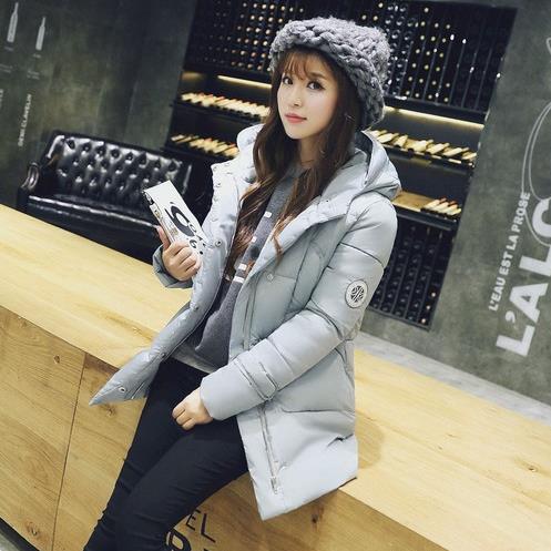 真毛连帽绣花棉外套怎么搭配才彰显韩流新潮(图) 真毛连帽绣花棉外套怎么搭配才彰显韩流新潮(图)