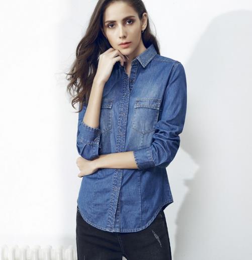 秋冬百搭圣品衬衫：复古风宽松缎面衬衫搭配（图）