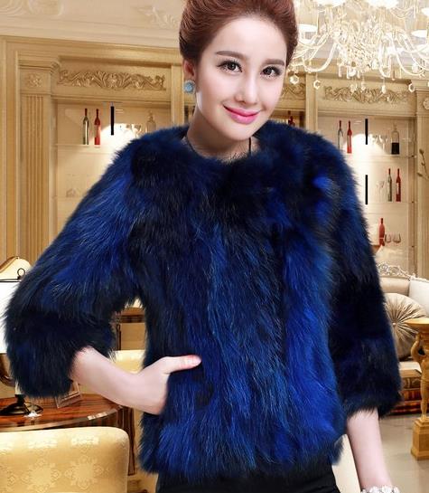 中长款狐狸毛拼接马甲怎么搭配才能清纯又妩媚（图）