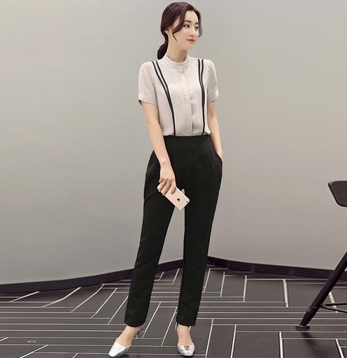 秋冬必备打底外穿都好看的圆领针织套装裙(图) 秋冬必备打底外穿都好看的圆领针织套装裙(图)