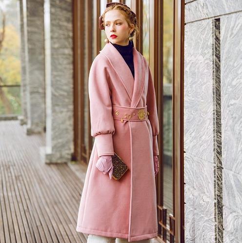 皮夹克是扮酷的利器：短款PU机车夹克搭配（图）