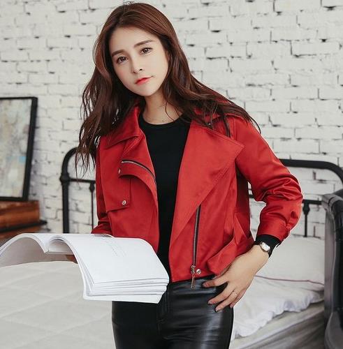 双排扣修身拼接流苏风衣怎么搭配：女人味十足（图）