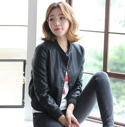 双排扣修身拼接流苏风衣怎么搭配：女人味十足（图）