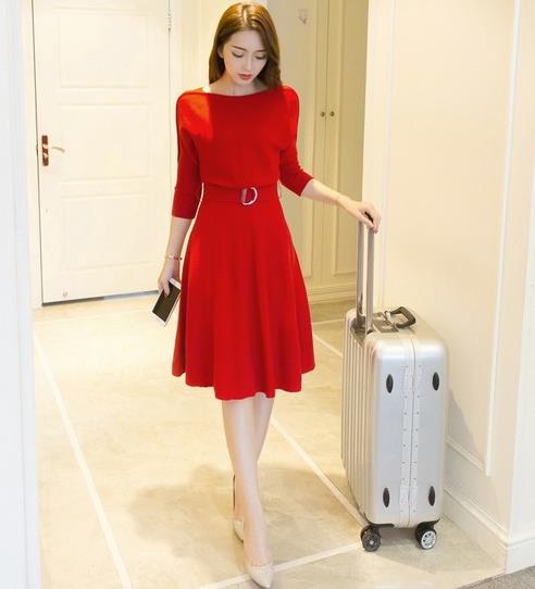 系带针织连衣裙怎么搭配才能显高显瘦又时尚（图）