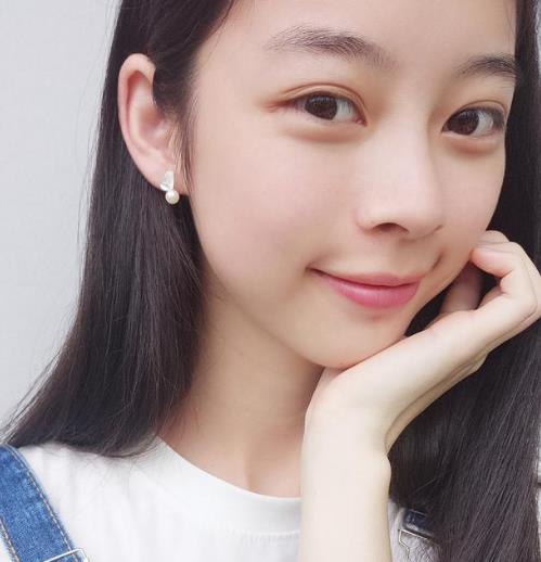 明星同款爱心耳环搭配：4款耳环打造高雅时尚气质