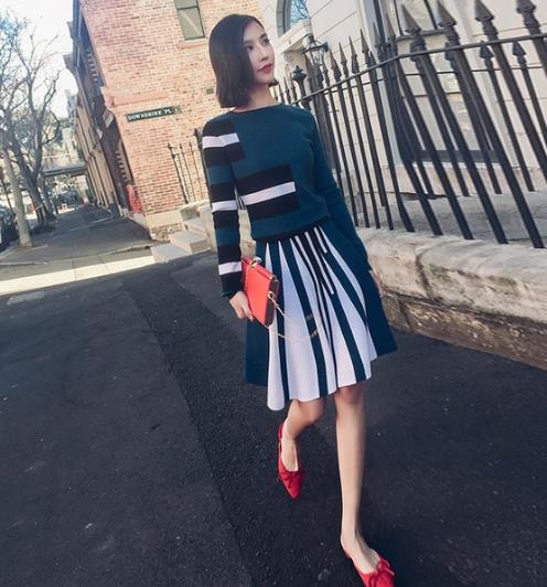 6款文艺范十足的小立领针织两件套搭配推荐(图) 6款文艺范十足的小立领针织两件套搭配推荐(图)