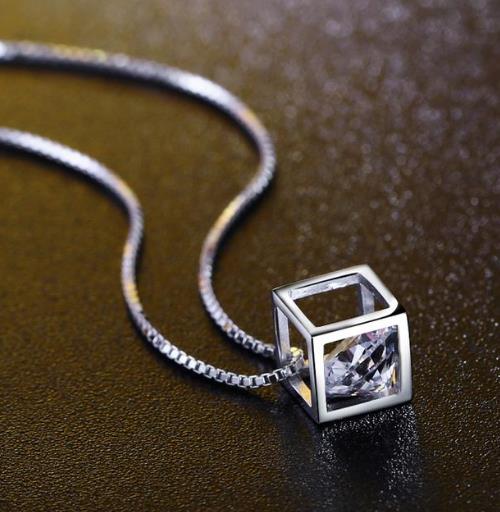 立体方形925纯银项链：6款项链彰显高贵优雅（图）