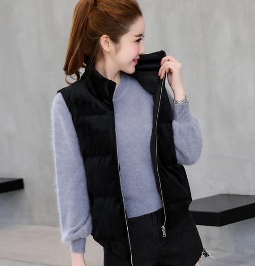 灯芯绒立领百搭棉马甲的多种搭配：打造时尚复古风