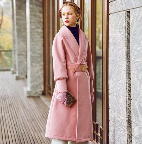 灯笼袖修身毛呢外套：6款外套演绎奢华复古风（图）