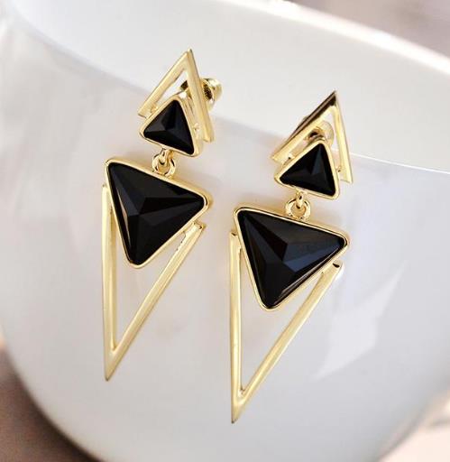 明星同款圈圈水晶珍珠耳钉搭配：时尚显气质（图）