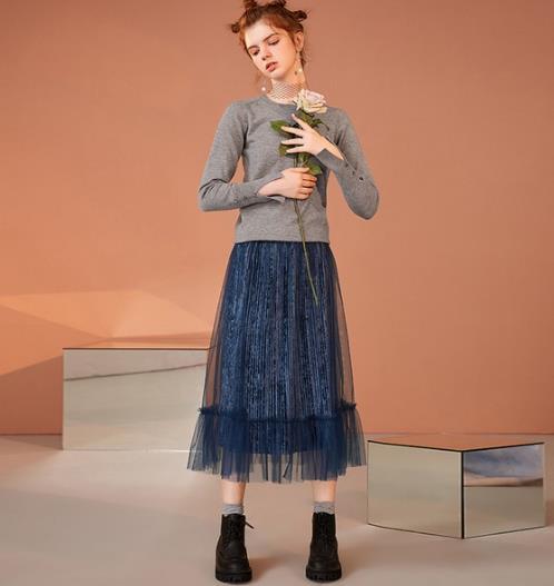 秋冬半身裙这么穿才好看：格子高腰半身裙推荐（图）