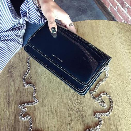 时尚又好看的百搭迷你小圆包：打造时尚潮流感（图）