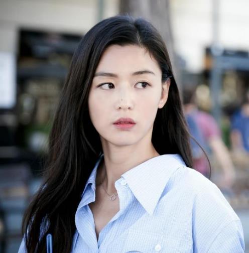 罗子君同款百搭锁骨链搭配：时尚优雅气质（图）