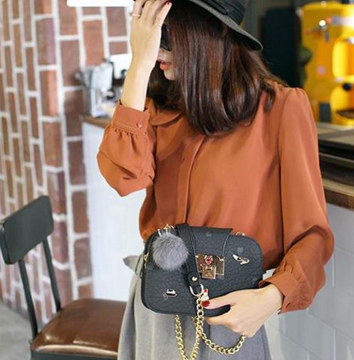 江疏影袁珊珊同款链条单肩斜跨包:演绎时尚潮范儿 江疏影袁珊珊同款链条单肩斜跨包:演绎时尚潮范儿