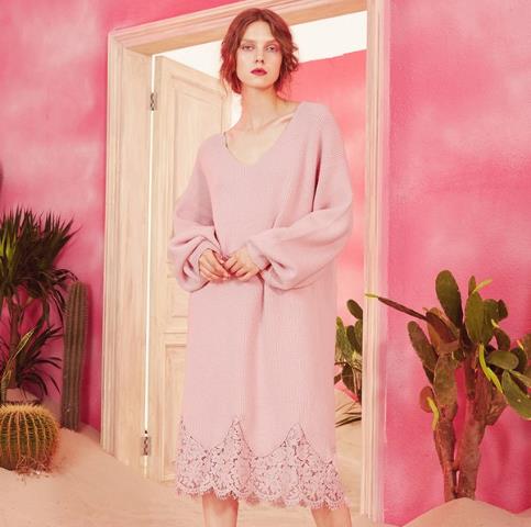 条纹修身连衣裙搭配什么外套：俏皮又不失优雅（图）