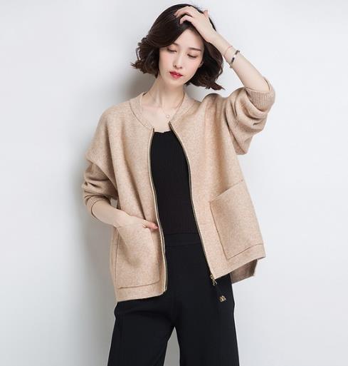 阔腿裤搭配大码拉链针织开衫：打造知性韵味（图）