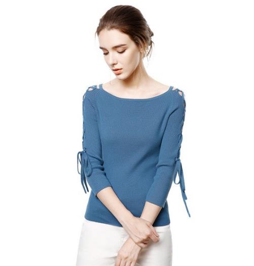 绑带长袖圆领毛衣搭配板鞋:凸显时尚文艺范儿(图) 绑带长袖圆领毛衣搭配板鞋:凸显时尚文艺范儿(图)