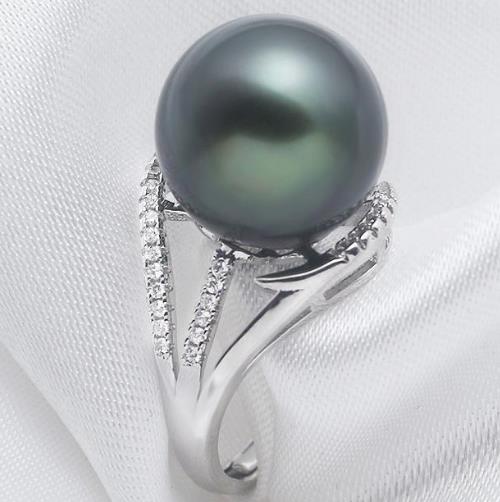 秀气与优雅的4款珍珠戒指搭配：优雅气质十足（图）