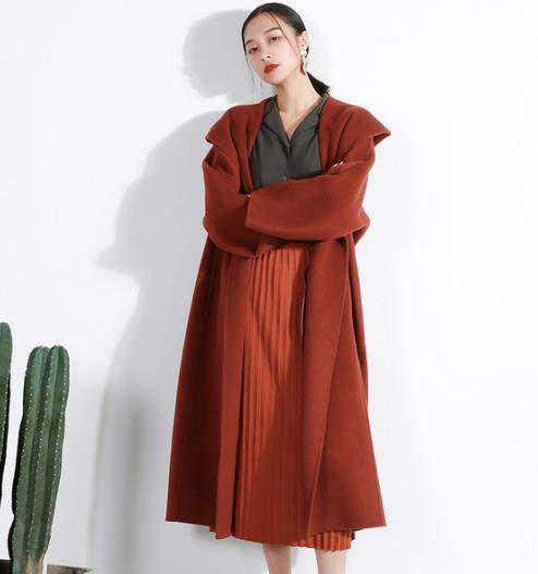 有温度又有风度的翻领加厚毛呢大衣搭配推荐（图）