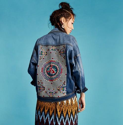 秋天最好的开场白牛仔外套：喇叭袖牛仔外套推荐