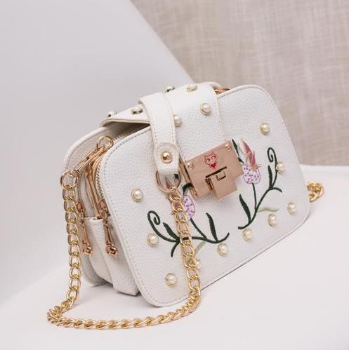 最值得入手的小方包：百搭丝带蝴蝶结小方包推荐