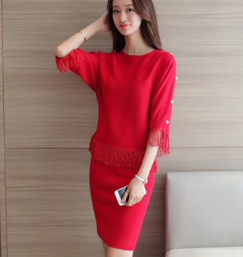 秋冬必备时尚针织套装：简约洋气撞色短裙套装（图）