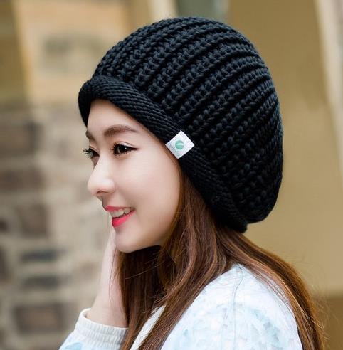 冬季必备针织帽:黑色无檐圆顶宽松针织帽推荐(图) 冬季必备针织帽:黑色无檐圆顶宽松针织帽推荐(图)